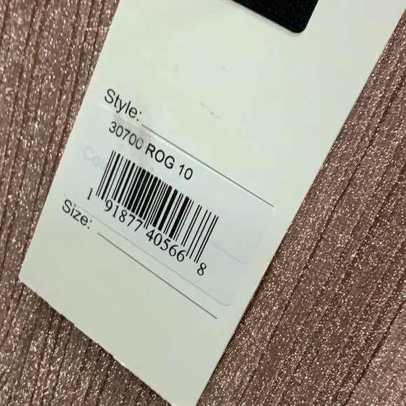 Mac Duggal 30700 NWT SHIMMERING PLEATED A-LINE 3/4 SLEEVE GOWN - Picture 8 of 14